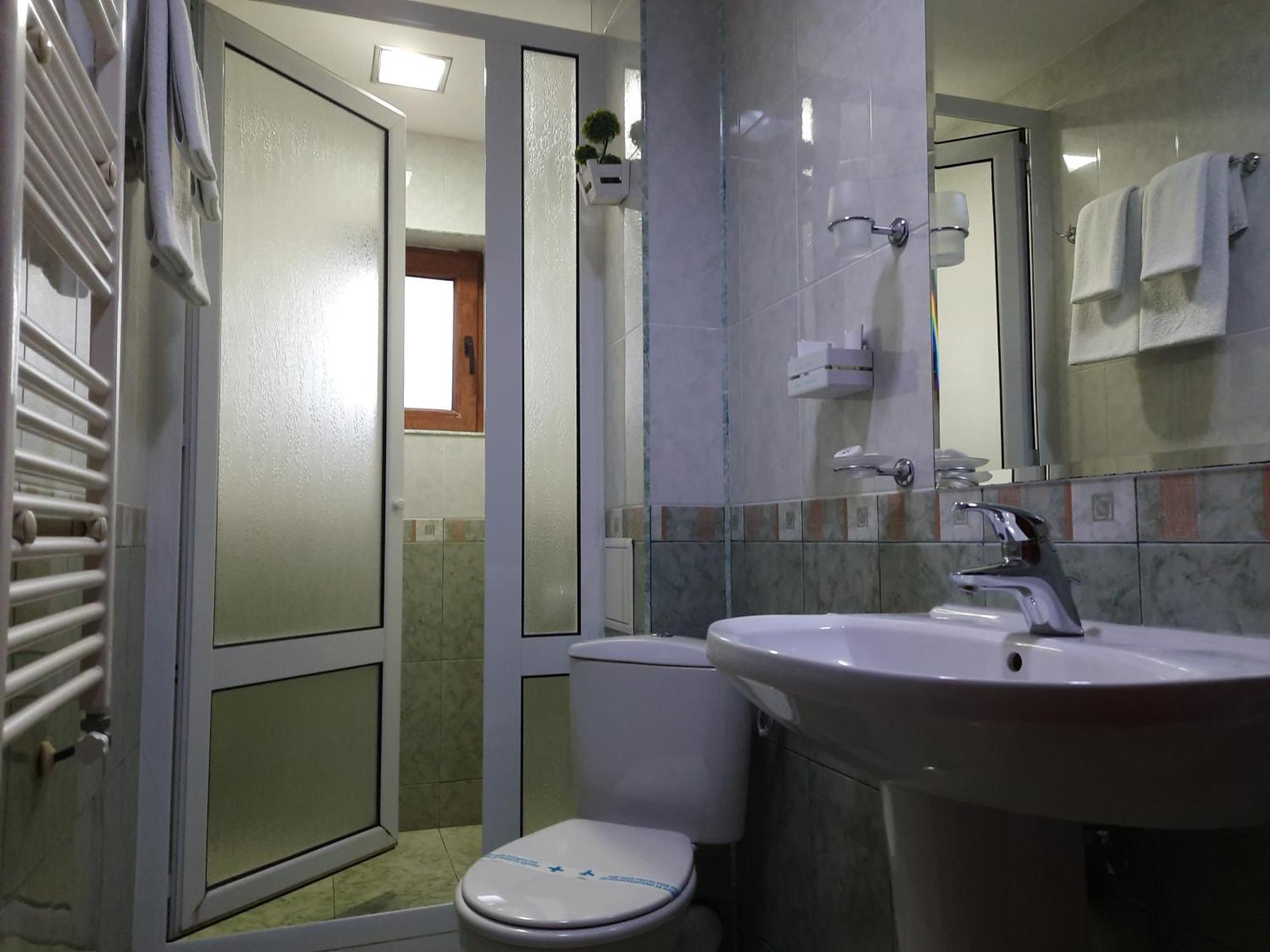 פלובדיב Family Hotel At Renaissance Square מראה חיצוני תמונה