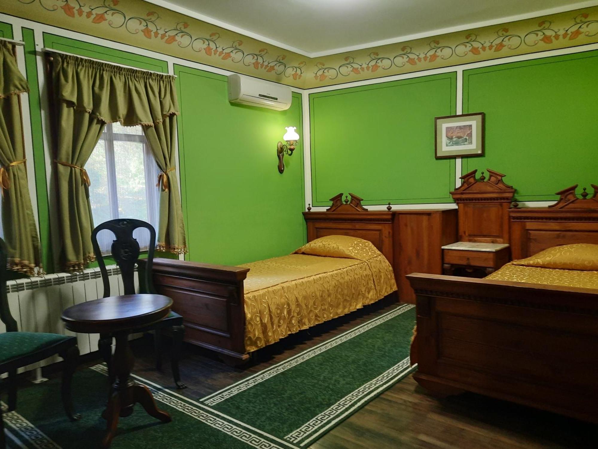 פלובדיב Family Hotel At Renaissance Square מראה חיצוני תמונה