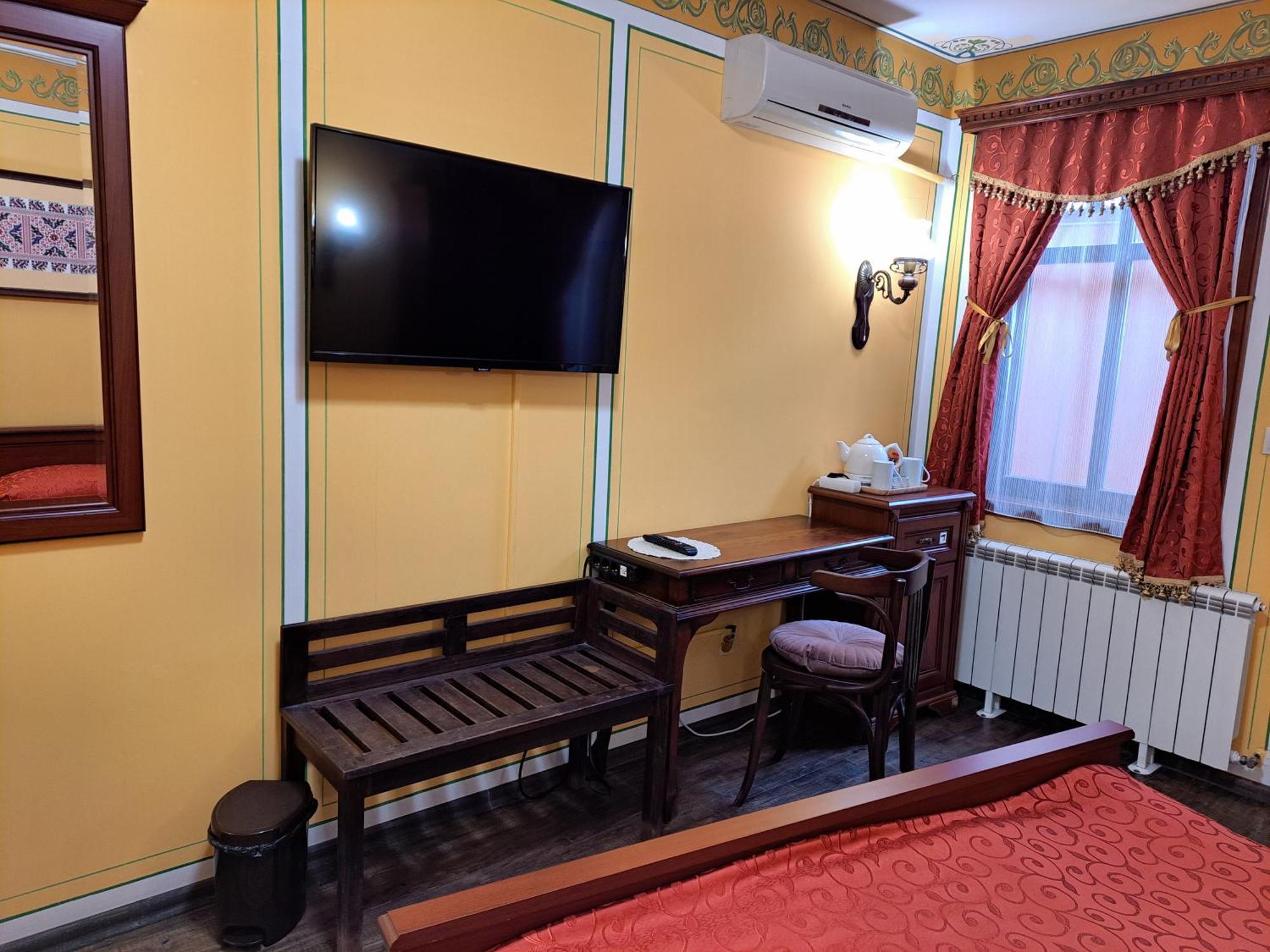 פלובדיב Family Hotel At Renaissance Square מראה חיצוני תמונה