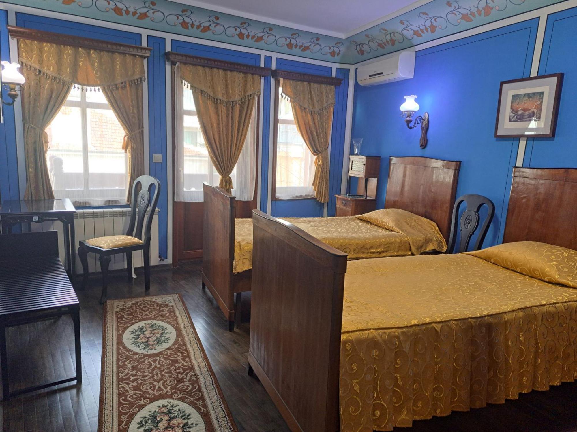 פלובדיב Family Hotel At Renaissance Square מראה חיצוני תמונה