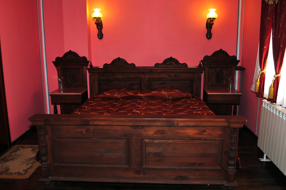 פלובדיב Family Hotel At Renaissance Square מראה חיצוני תמונה